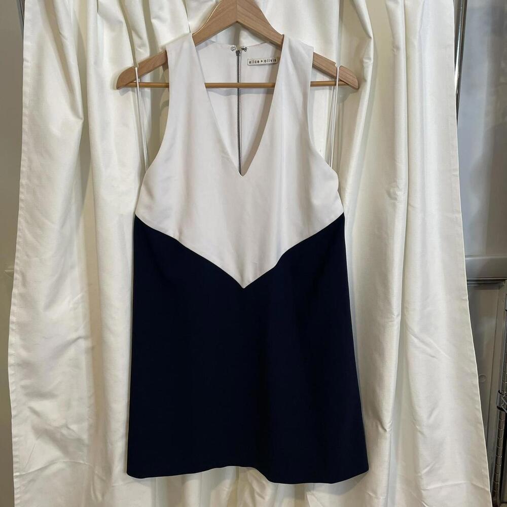 Alice + Olivia white and navy dress  with back cutouts